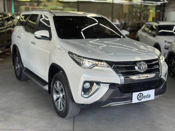TOYOTA HILUX SW4 2.8 SRX 4X4 16V TURBO INTERCOOLER DIESEL 4P AUTOMÁTICO